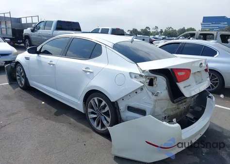 2015 Kia Optima Sx z USA, uszkodzony, nr VIN 5XXGR4A73FG372592